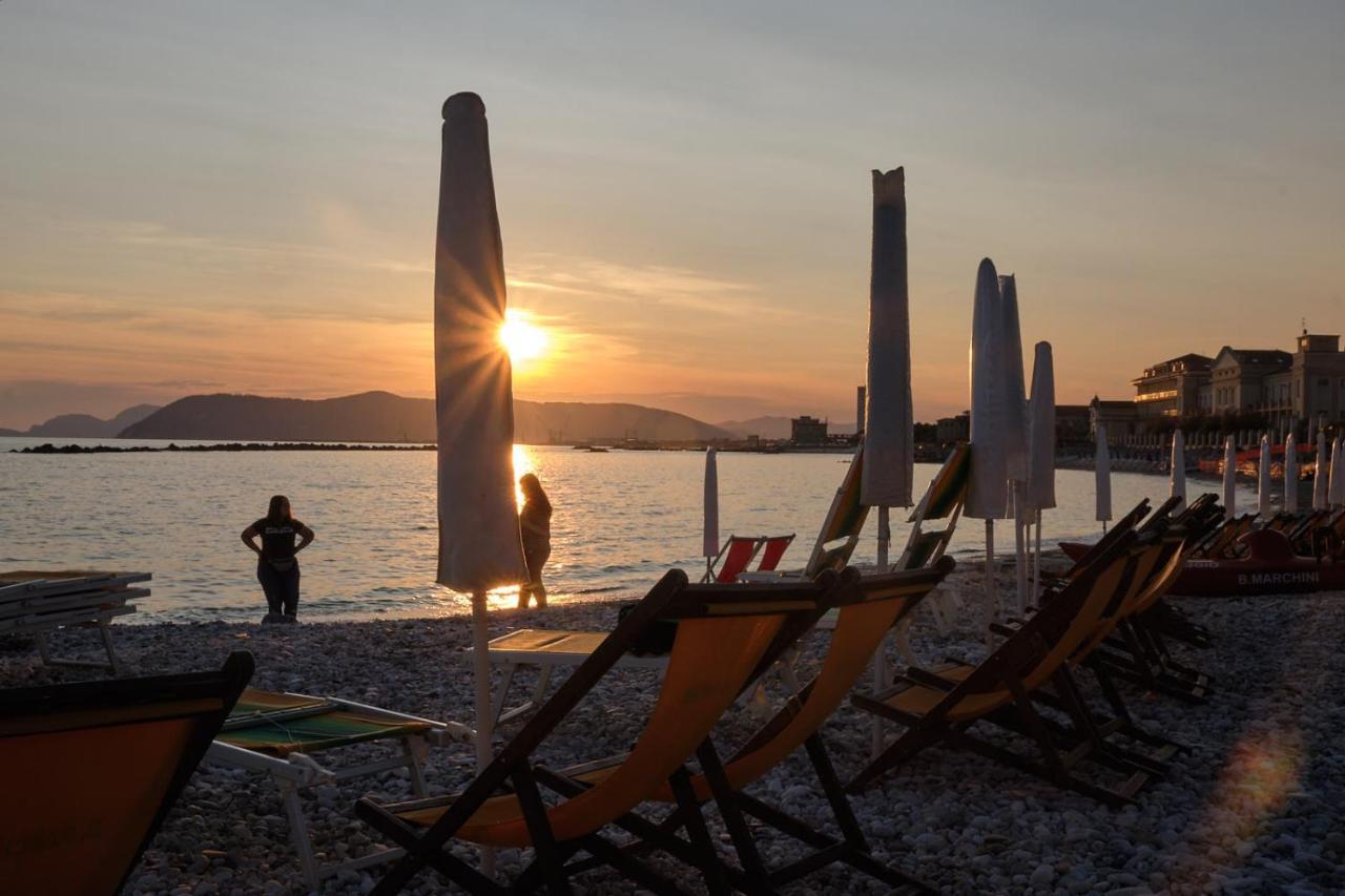 Claudia Nel Cuore Di Forte Dei Marmi Eksteriør billede